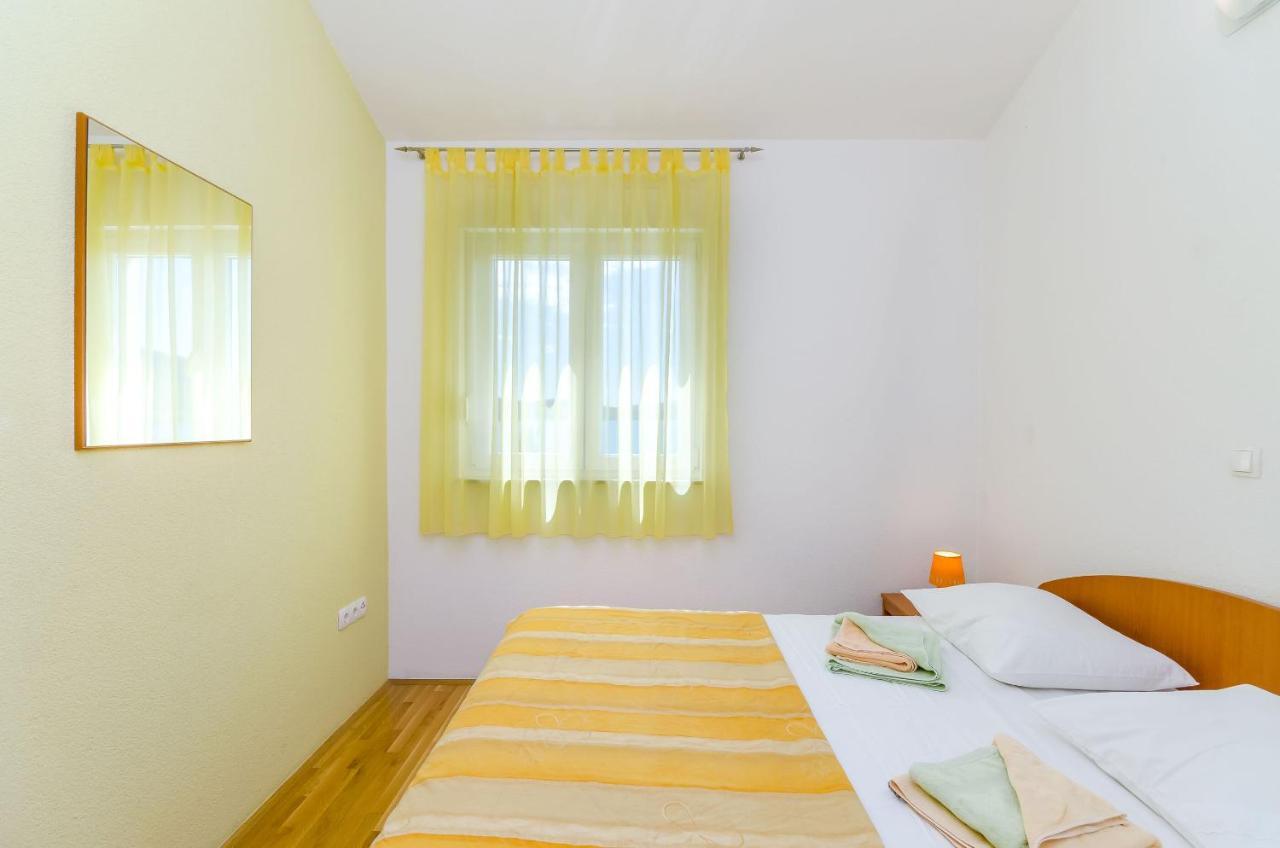 Apartments Melita Trogir Exterior photo